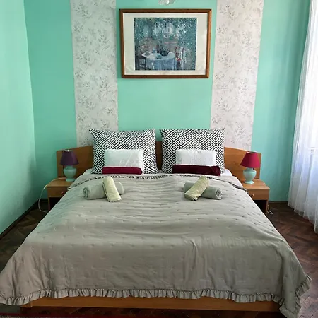 Velez Haz Apartment *