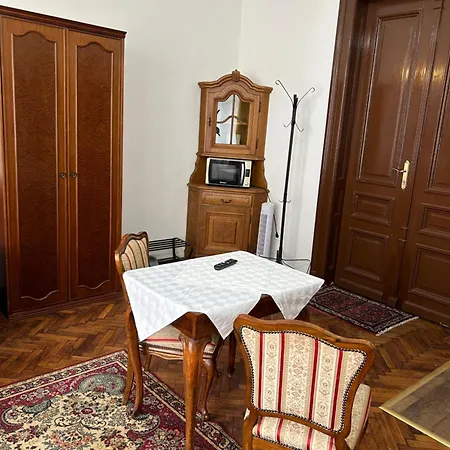 Velez Ház * Budapest