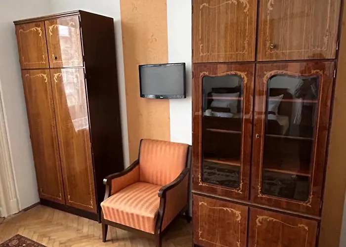 Velez Haz * Budapest