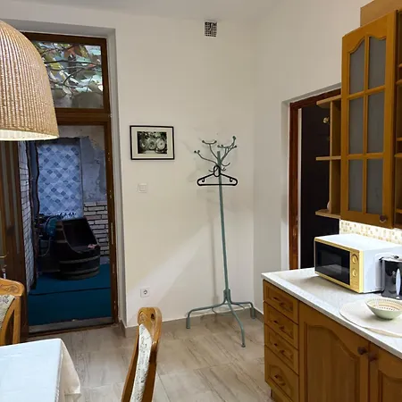 Velez Haz 부다페스트