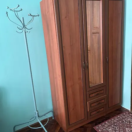 Velez Haz * Budapest